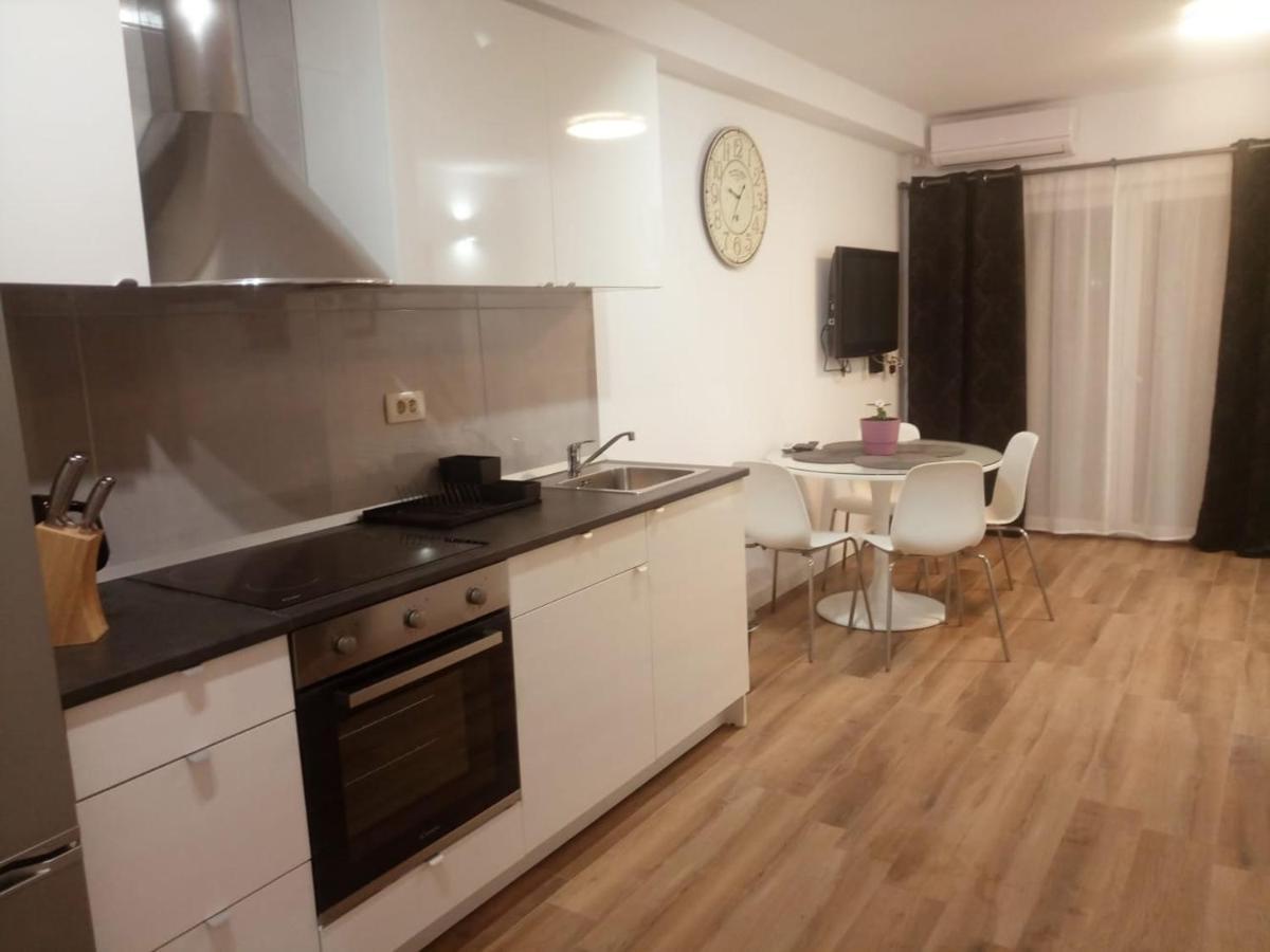Apartmani Kujundzic Duće Exteriör bild
