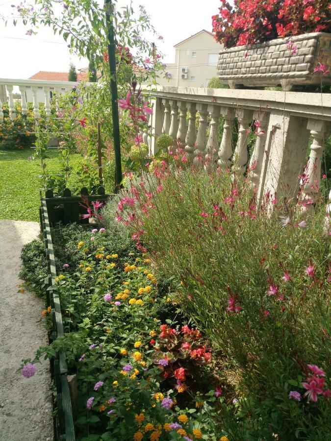 Apartmani Kujundzic Duće Exteriör bild
