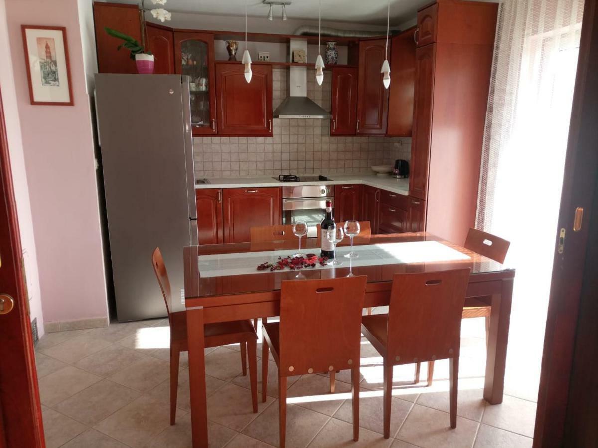 Apartmani Kujundzic Duće Exteriör bild